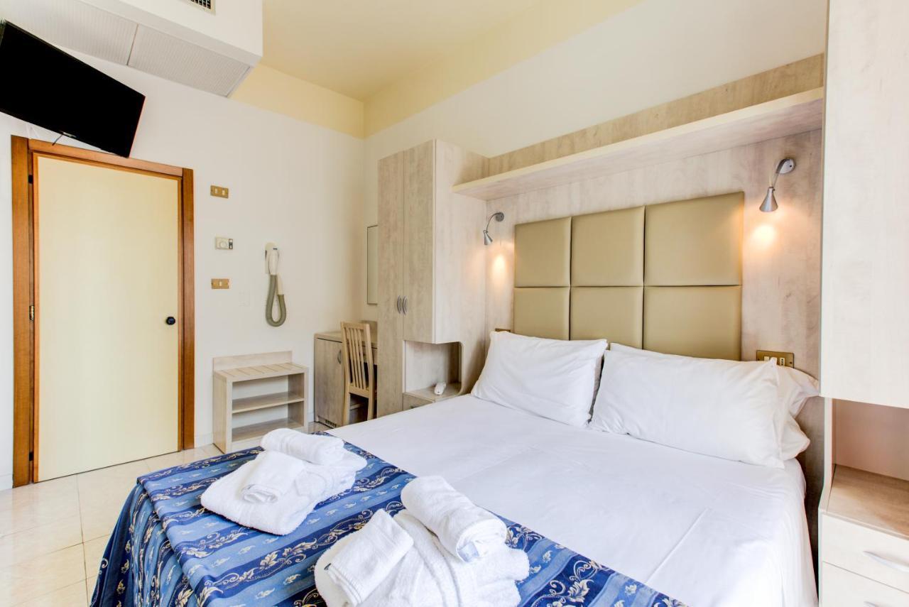 Hotel Vela D'Oro Rimini Eksteriør bilde
