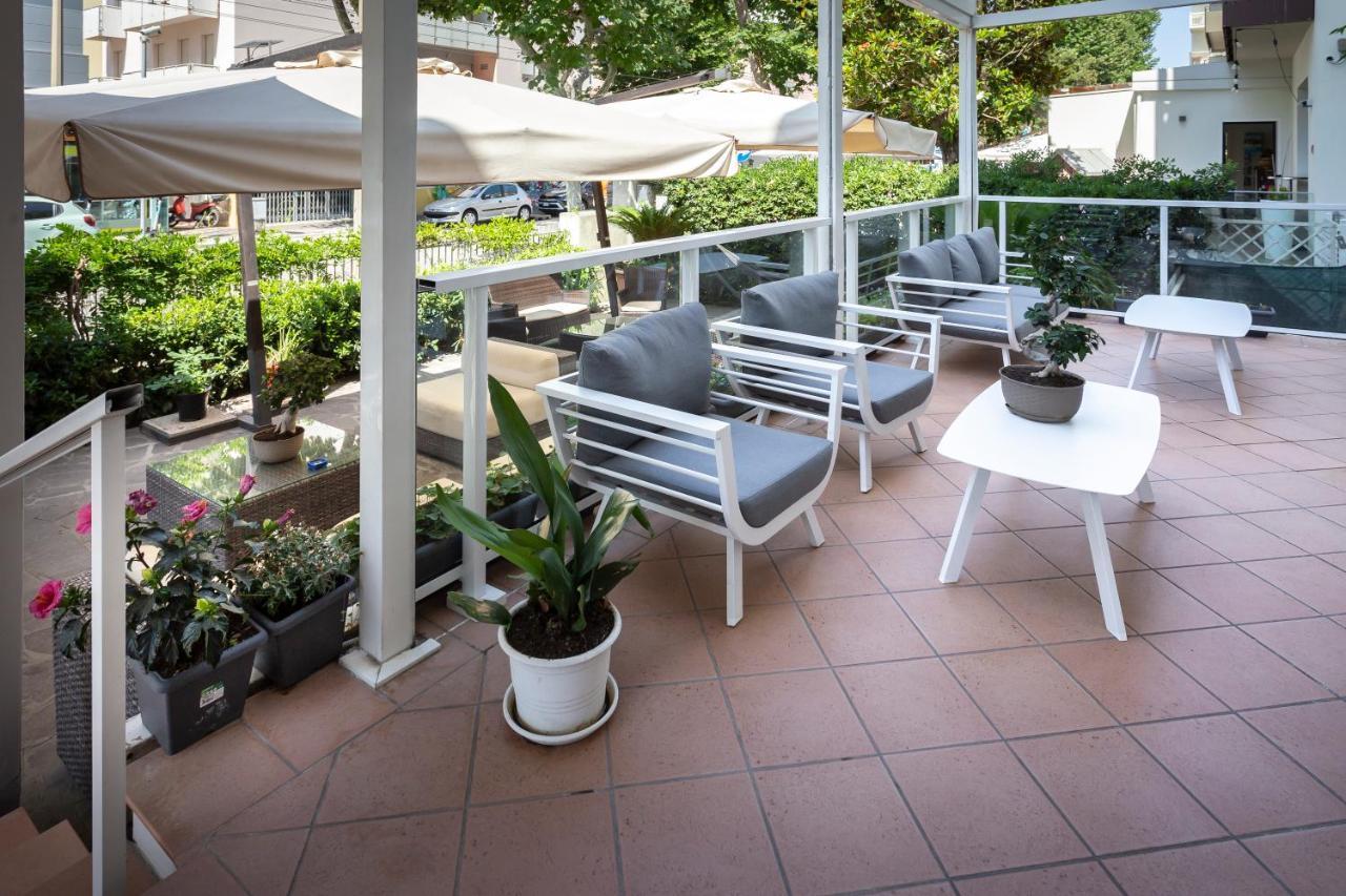 Hotel Vela D'Oro Rimini Eksteriør bilde