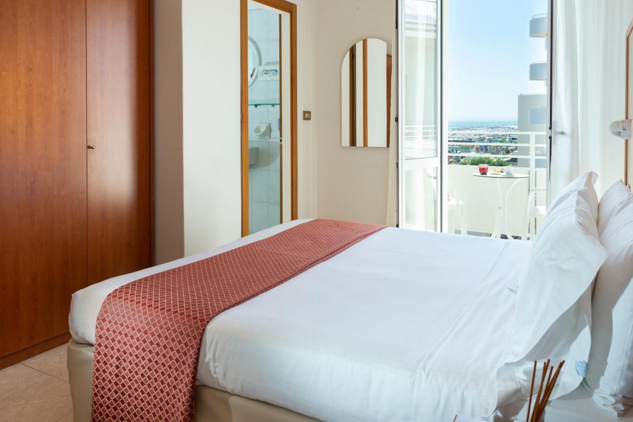 Hotel Vela D'Oro Rimini Eksteriør bilde