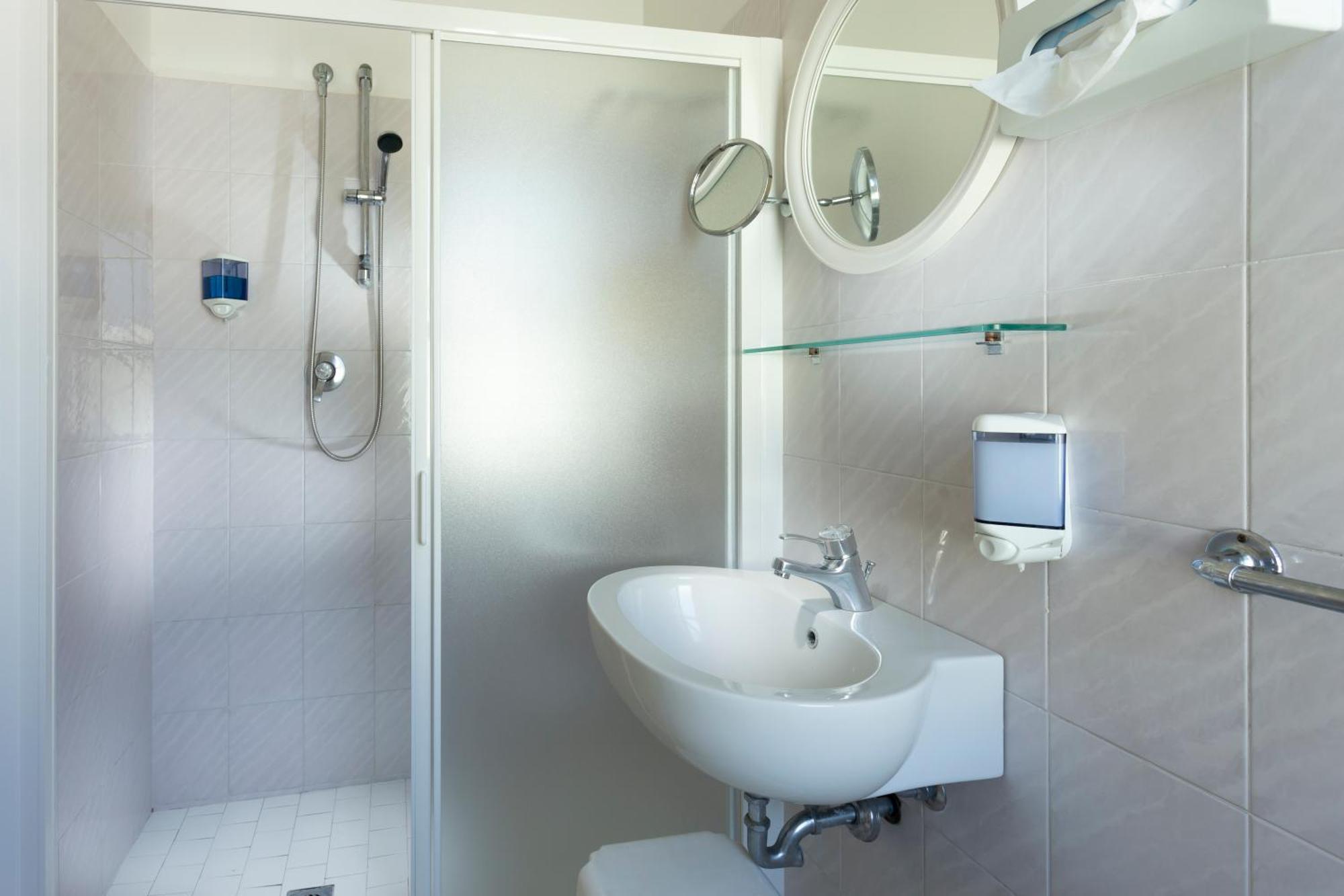 Hotel Vela D'Oro Rimini Eksteriør bilde