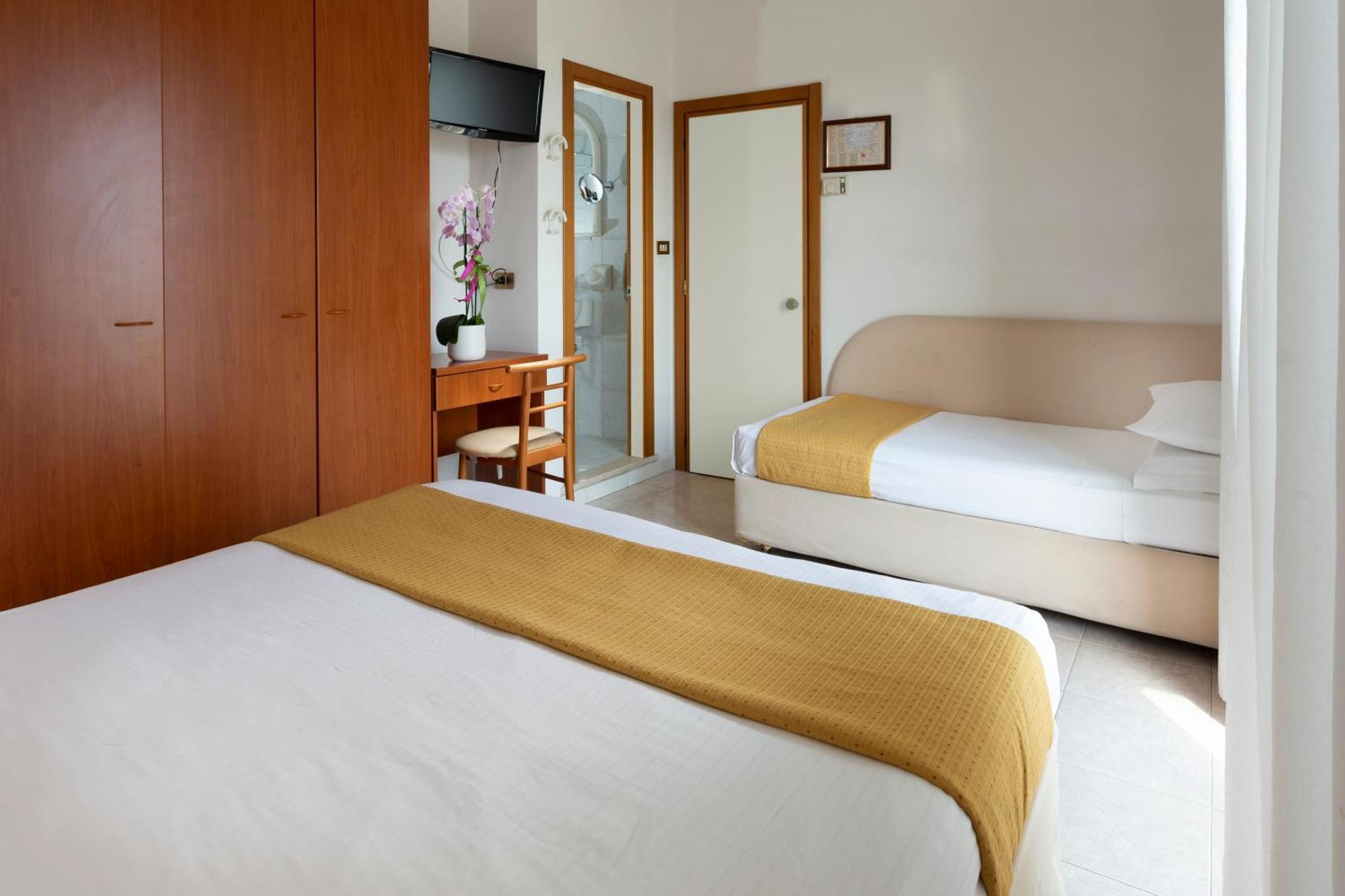 Hotel Vela D'Oro Rimini Eksteriør bilde