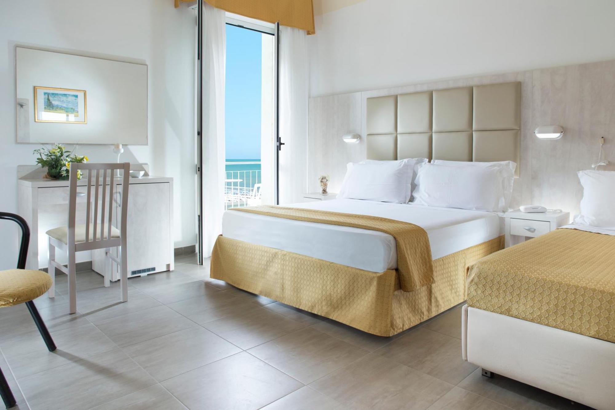 Hotel Vela D'Oro Rimini Eksteriør bilde