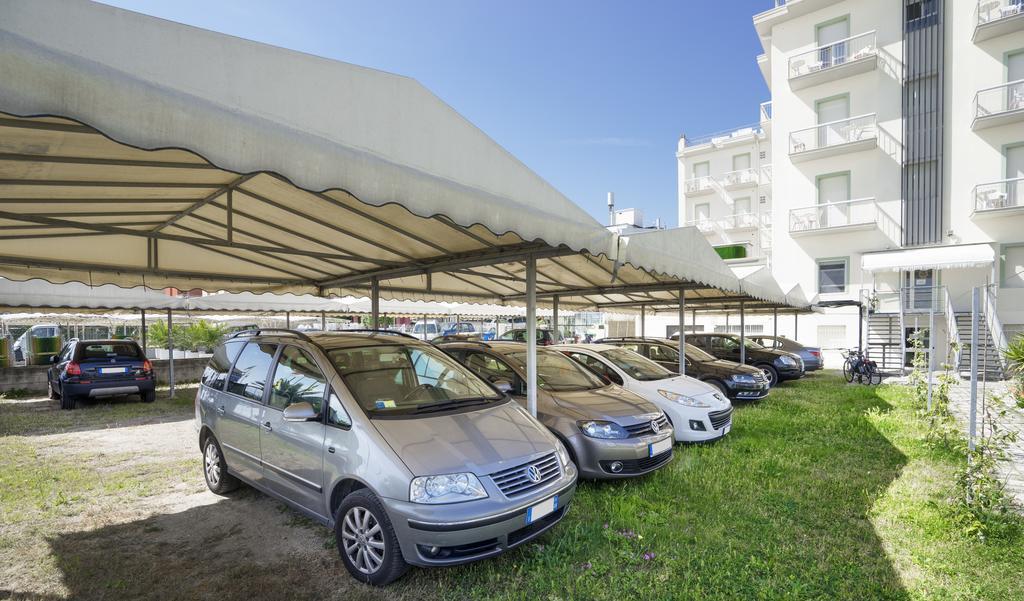 Hotel Vela D'Oro Rimini Eksteriør bilde