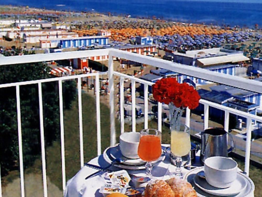 Hotel Vela D'Oro Rimini Eksteriør bilde