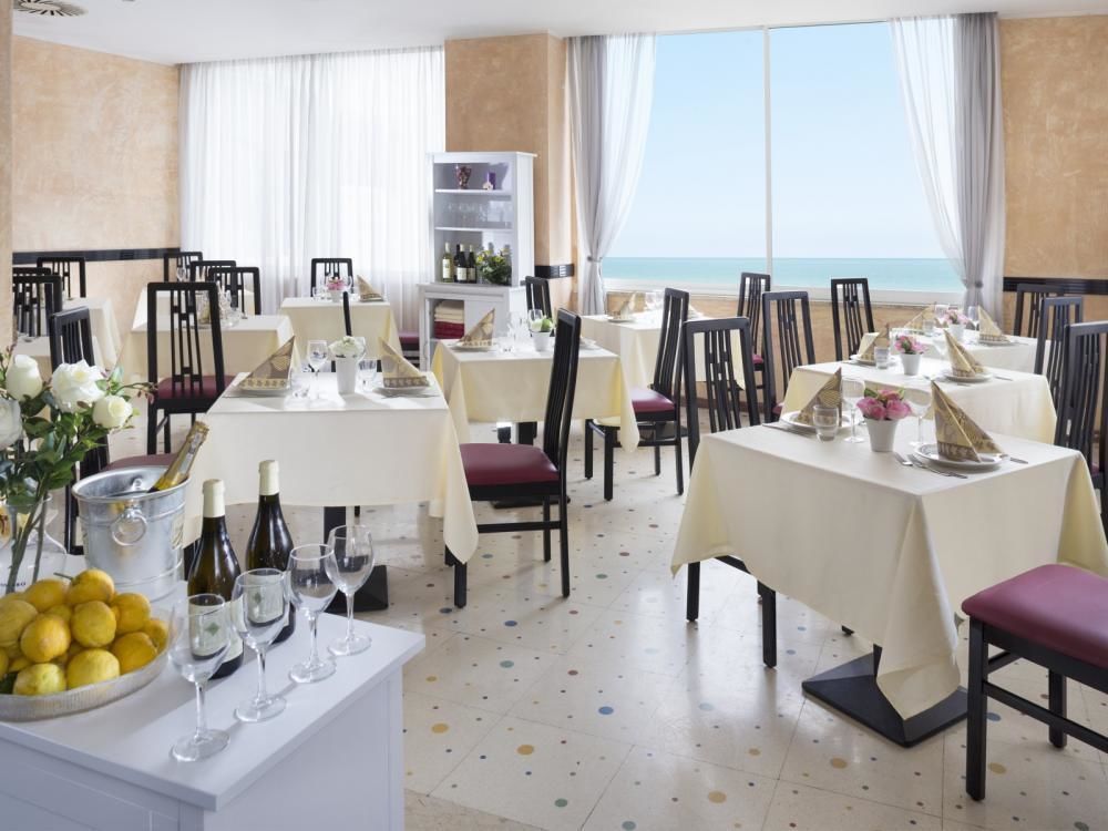 Hotel Vela D'Oro Rimini Eksteriør bilde